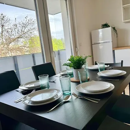 Modern Danube Apartment With Balcony & Free Parking Vienna Exterior photo