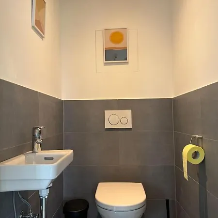 Modern Danube Apartment With Balcony & Free Parking Vienna Exterior photo