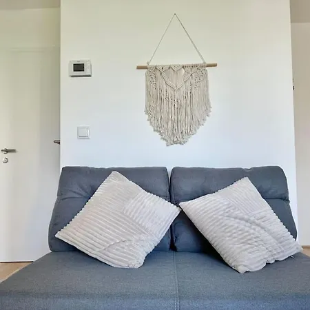 Modern Danube Apartment With Balcony & Free Parking Vienna Exterior photo