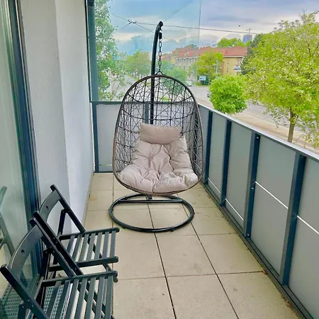 Modern Danube Apartment With Balcony & Free Parking Vienna Exterior photo